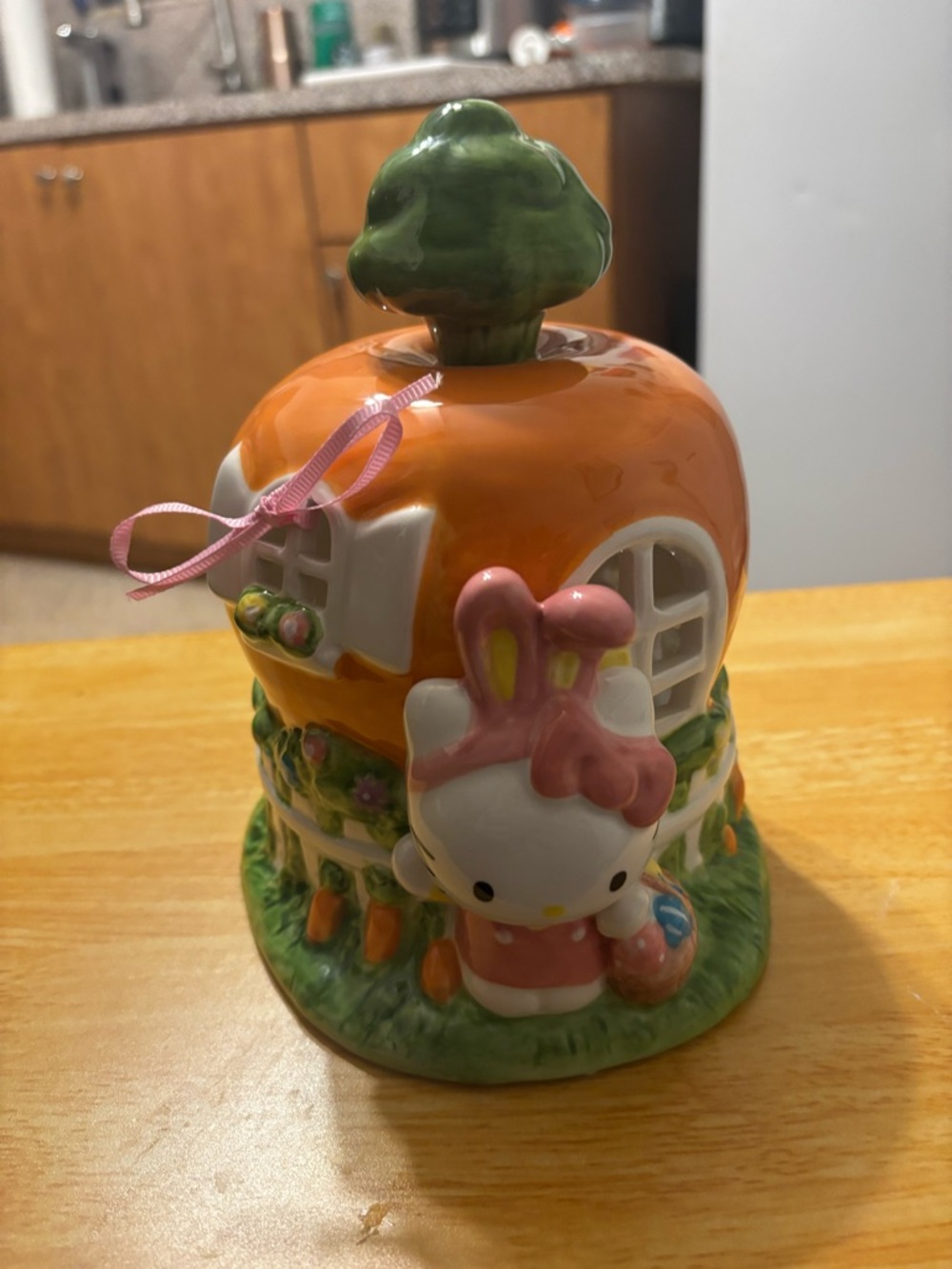 NWOT Blue Sky Clayworks Hello Kitty & Friends Carrot Candle House